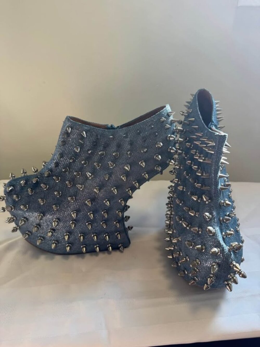 Jeffrey Campbell shadow stud Blue size 11